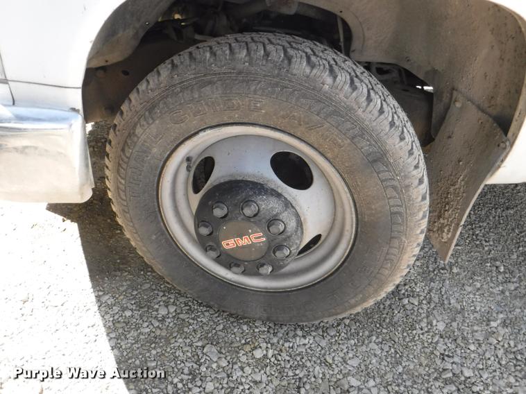 image for item DB3996 1993 GMC Sierra 3500 utility truck