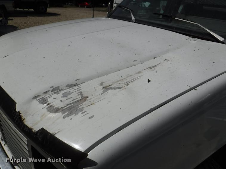 image for item DB3996 1993 GMC Sierra 3500 utility truck