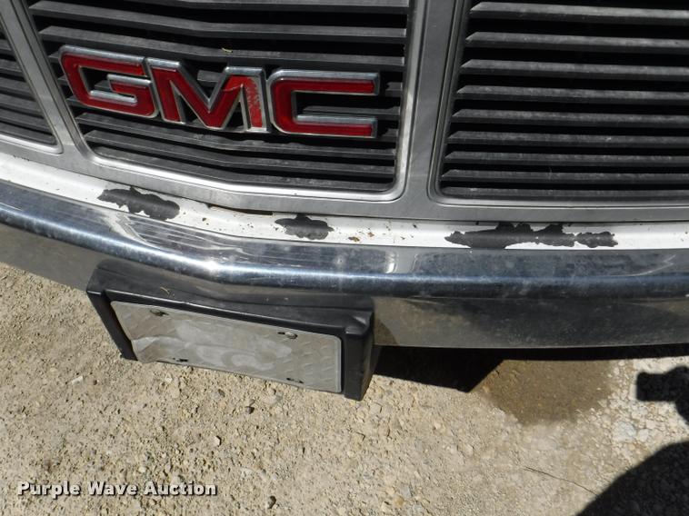 image for item DB3996 1993 GMC Sierra 3500 utility truck