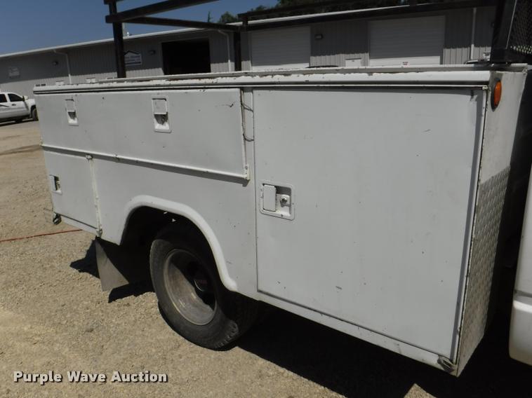 image for item DB3996 1993 GMC Sierra 3500 utility truck