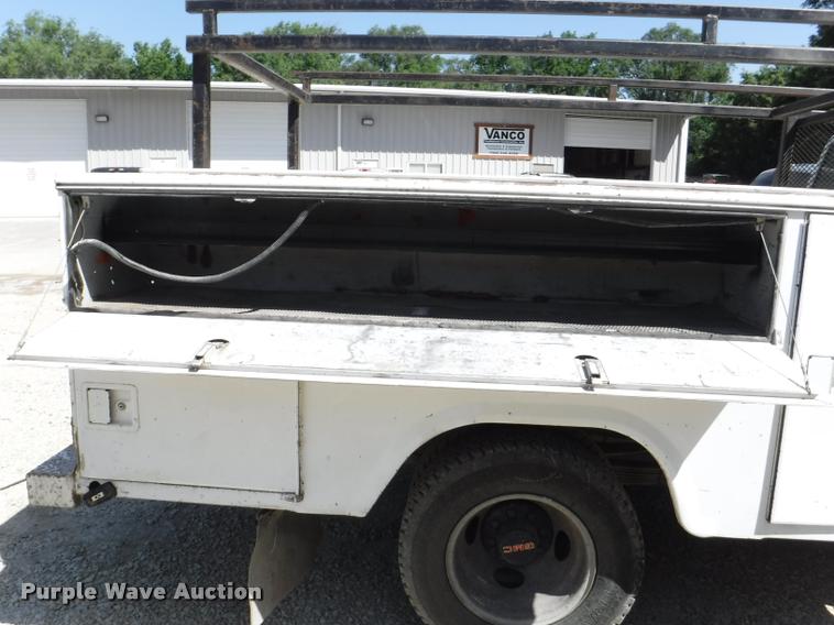 image for item DB3996 1993 GMC Sierra 3500 utility truck