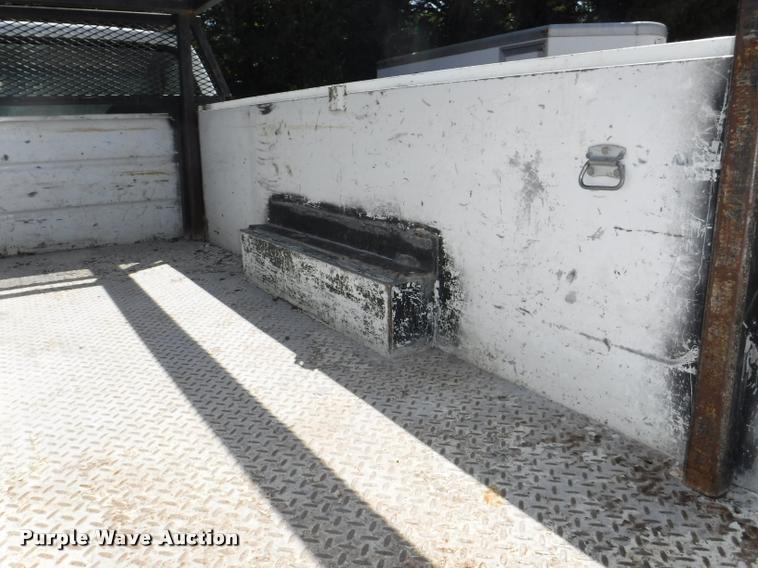 image for item DB3996 1993 GMC Sierra 3500 utility truck