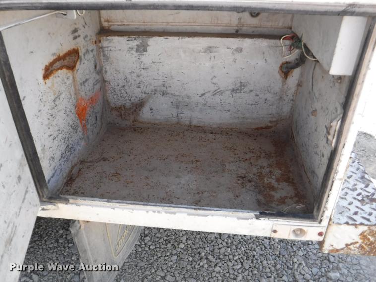 image for item DB3996 1993 GMC Sierra 3500 utility truck