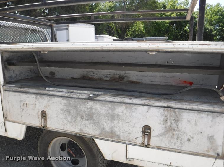 image for item DB3996 1993 GMC Sierra 3500 utility truck