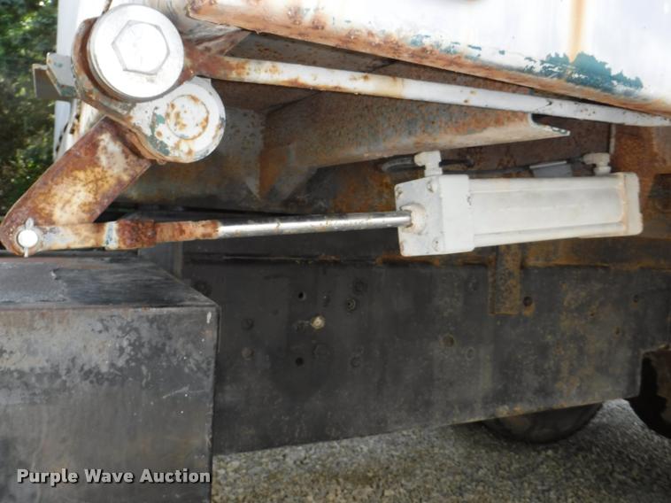 image for item DB3997 1988 Chevrolet Kodiak dump truck