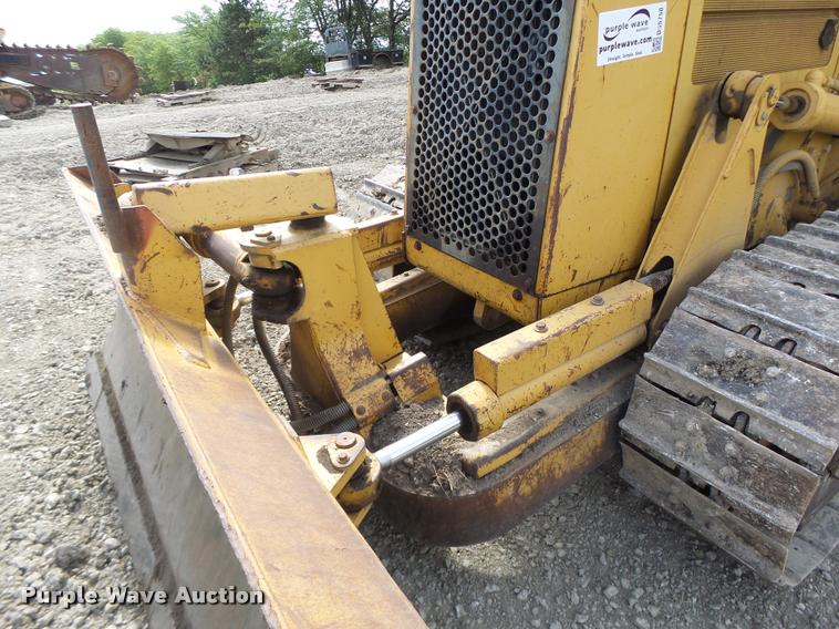 image for item DB5750 1999 Caterpillar D3C XL dozer