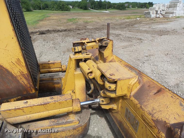 image for item DB5750 1999 Caterpillar D3C XL dozer