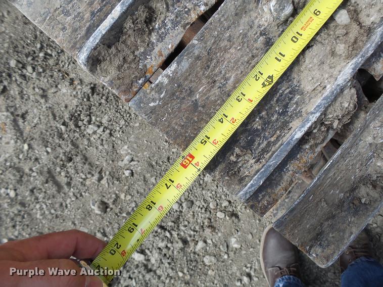 image for item DB5750 1999 Caterpillar D3C XL dozer