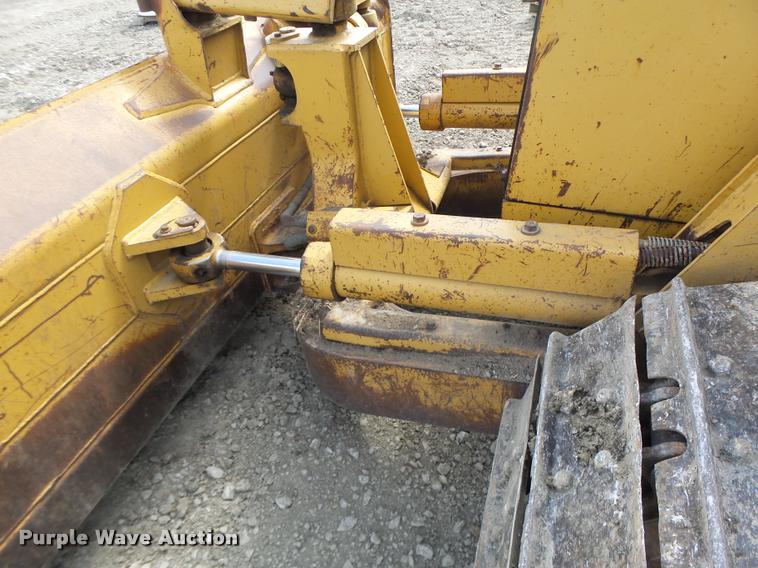 image for item DB5750 1999 Caterpillar D3C XL dozer