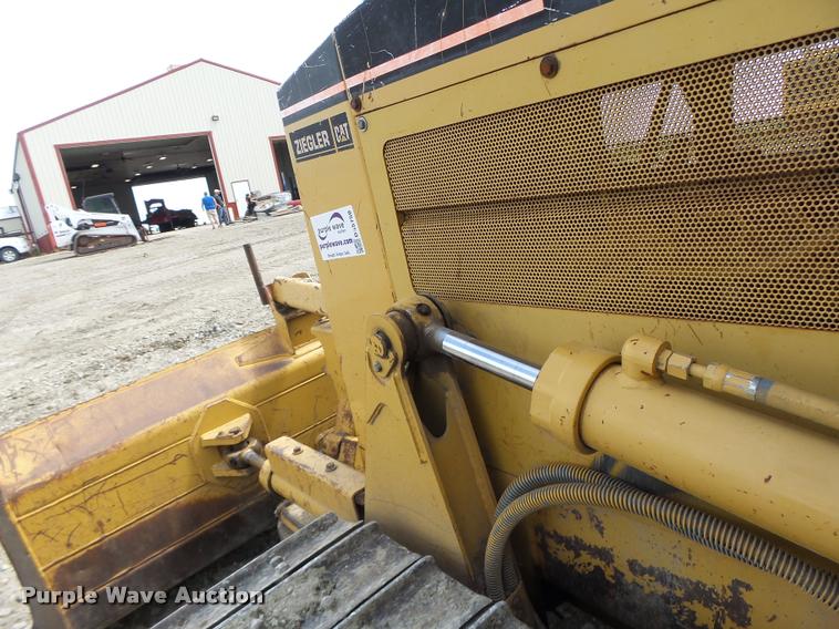 image for item DB5750 1999 Caterpillar D3C XL dozer