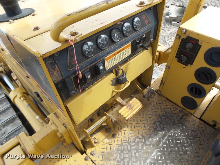 image for item DB5750 1999 Caterpillar D3C XL dozer