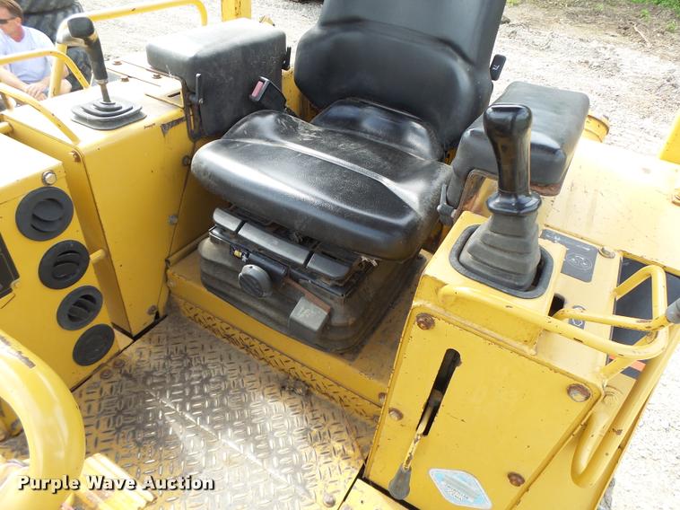 image for item DB5750 1999 Caterpillar D3C XL dozer