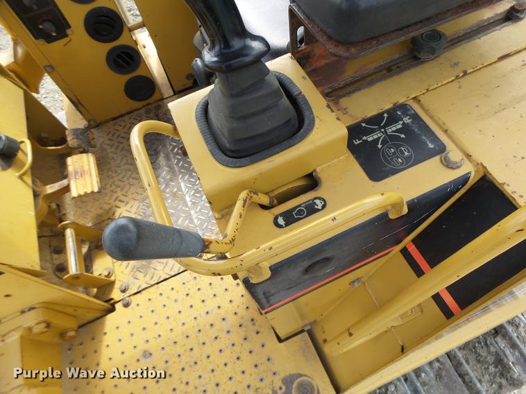 image for item DB5750 1999 Caterpillar D3C XL dozer
