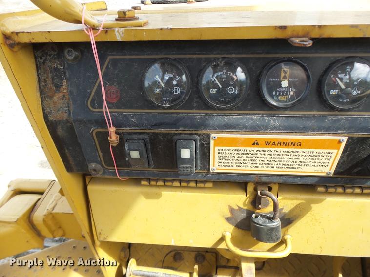image for item DB5750 1999 Caterpillar D3C XL dozer