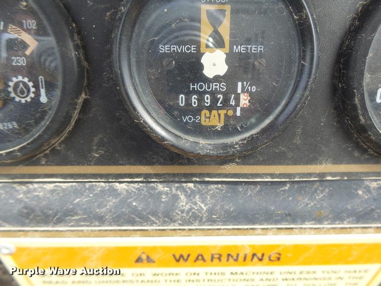 image for item DB5750 1999 Caterpillar D3C XL dozer