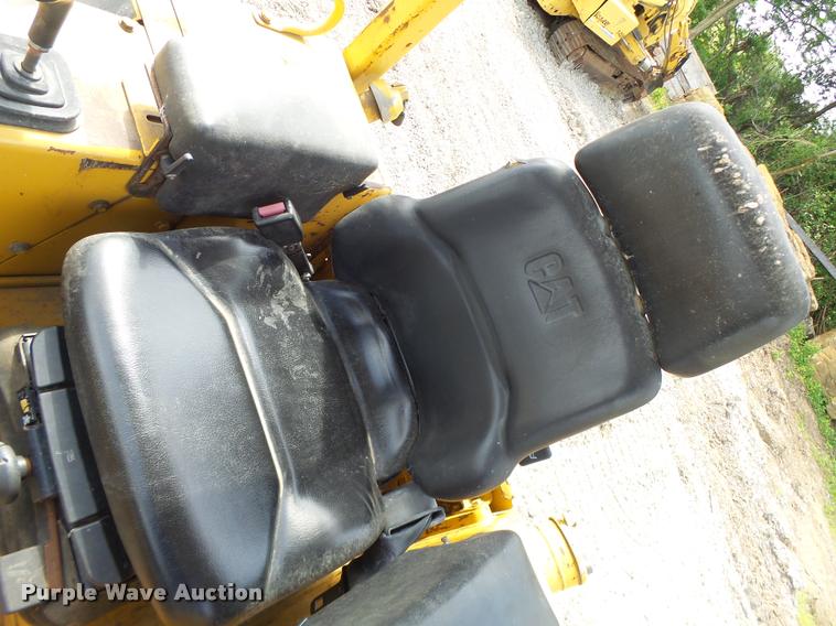 image for item DB5750 1999 Caterpillar D3C XL dozer