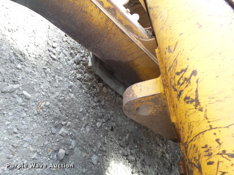 image for item DB5750 1999 Caterpillar D3C XL dozer