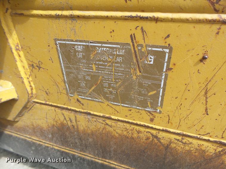 image for item DB5750 1999 Caterpillar D3C XL dozer