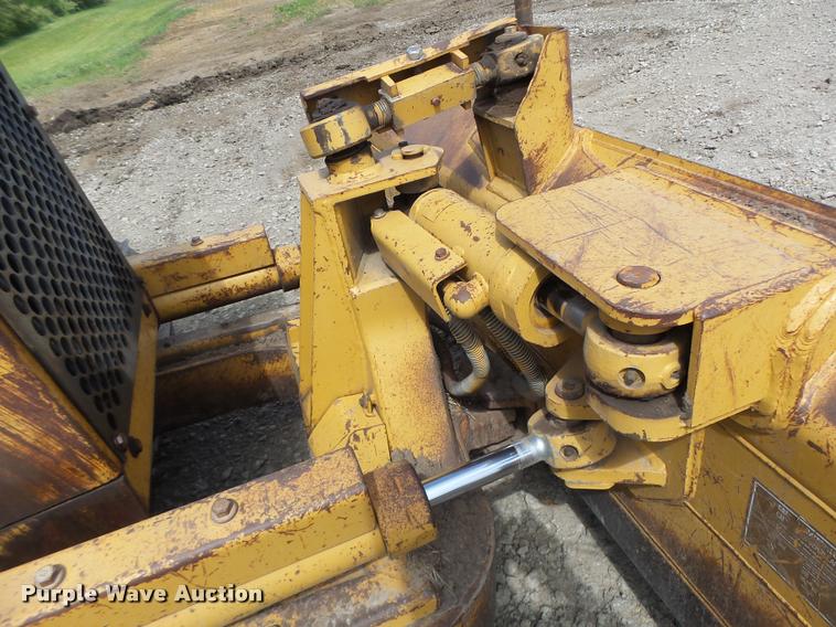 image for item DB5750 1999 Caterpillar D3C XL dozer