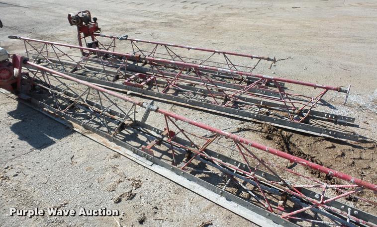 image for item DD9421 Razorback 12 HED concrete screed