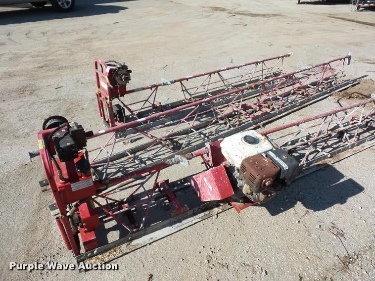 image for item DD9421 Razorback 12 HED concrete screed