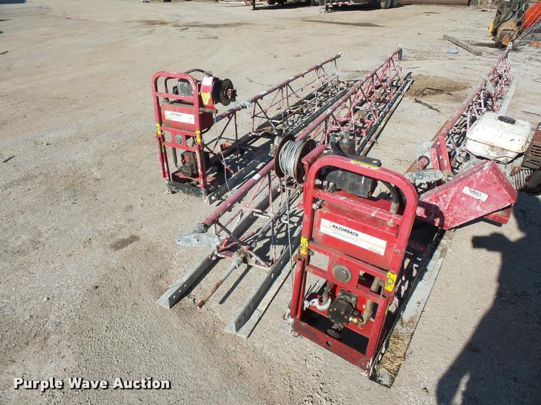 image for item DD9421 Razorback 12 HED concrete screed