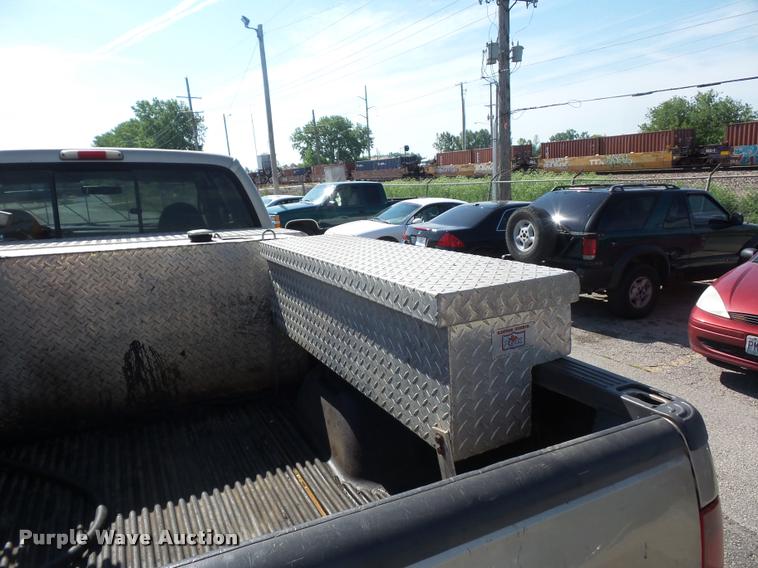 image for item DD9473 2000 Ford F250 Super Duty SuperCab pickup truck