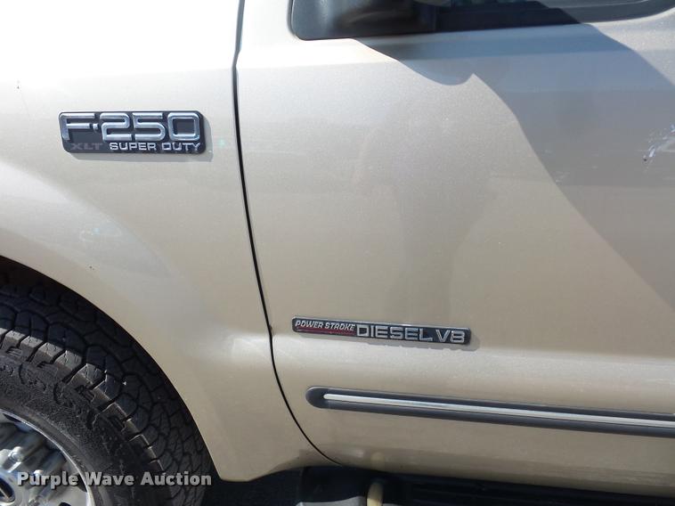 image for item DD9473 2000 Ford F250 Super Duty SuperCab pickup truck