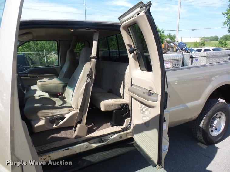 image for item DD9473 2000 Ford F250 Super Duty SuperCab pickup truck