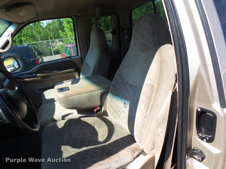 image for item DD9473 2000 Ford F250 Super Duty SuperCab pickup truck