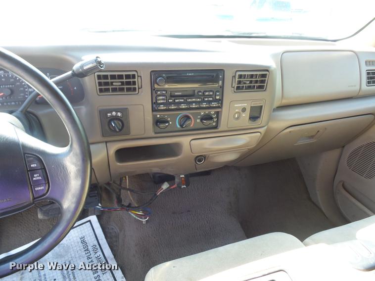 image for item DD9473 2000 Ford F250 Super Duty SuperCab pickup truck