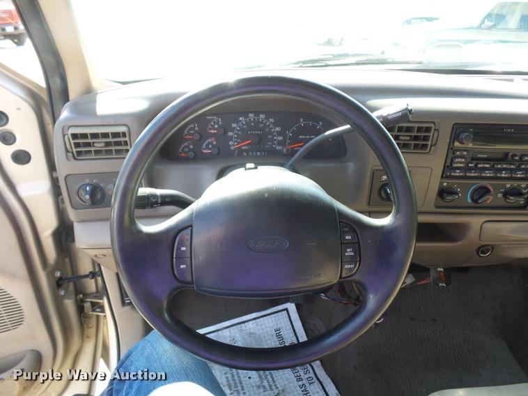 image for item DD9473 2000 Ford F250 Super Duty SuperCab pickup truck