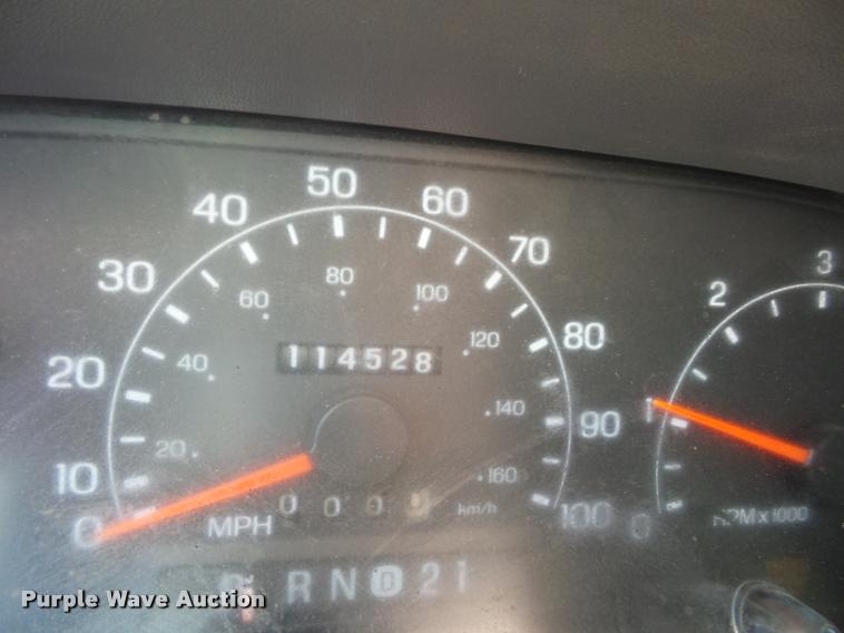 image for item DD9474 2000 Ford F450 Super Duty dump truck