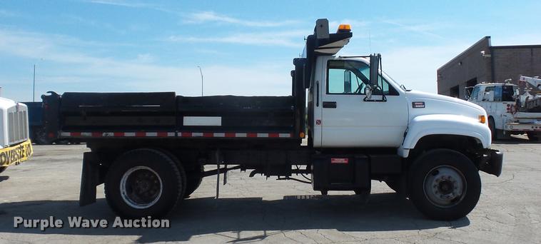 image for item DD9475 2001 GMC C6500 dump truck