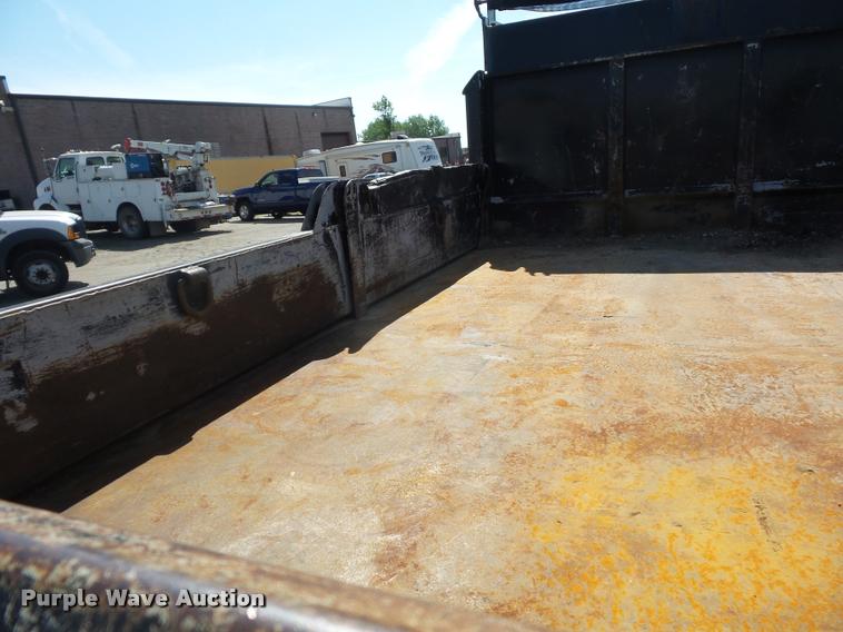 image for item DD9475 2001 GMC C6500 dump truck