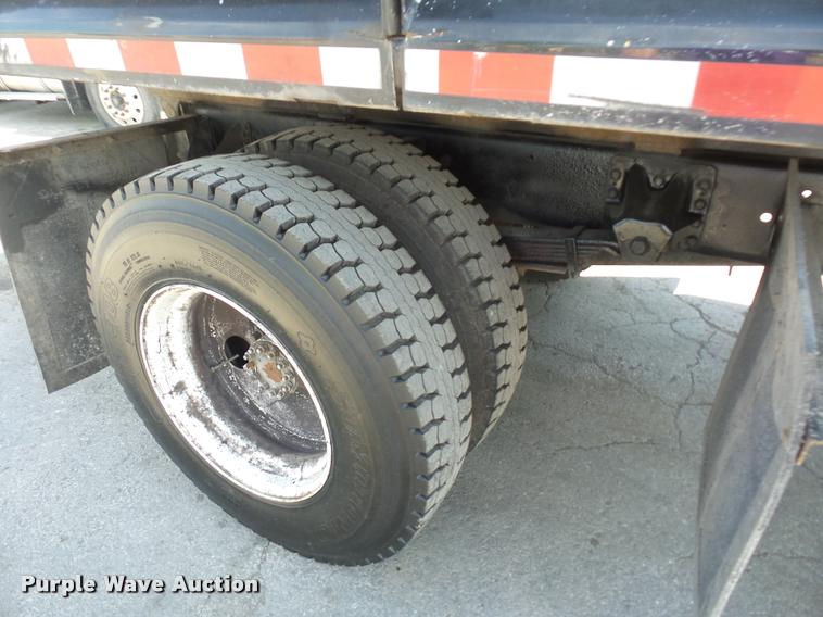 image for item DD9475 2001 GMC C6500 dump truck