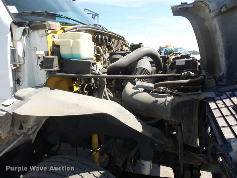 image for item DD9475 2001 GMC C6500 dump truck