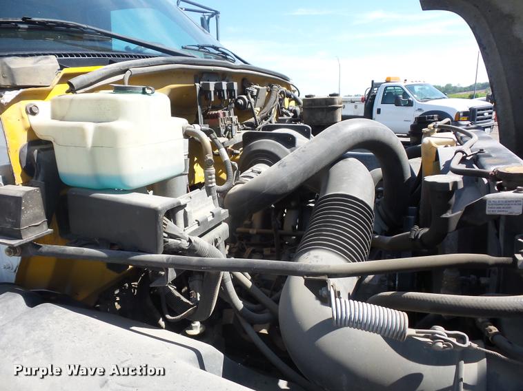 image for item DD9475 2001 GMC C6500 dump truck