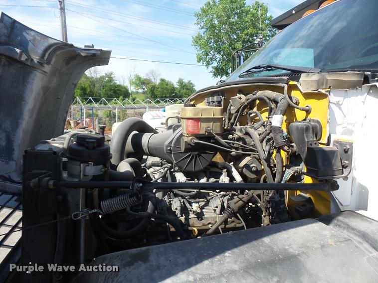 image for item DD9475 2001 GMC C6500 dump truck