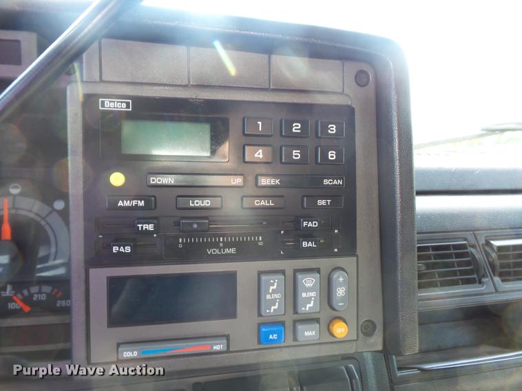 image for item DD9475 2001 GMC C6500 dump truck