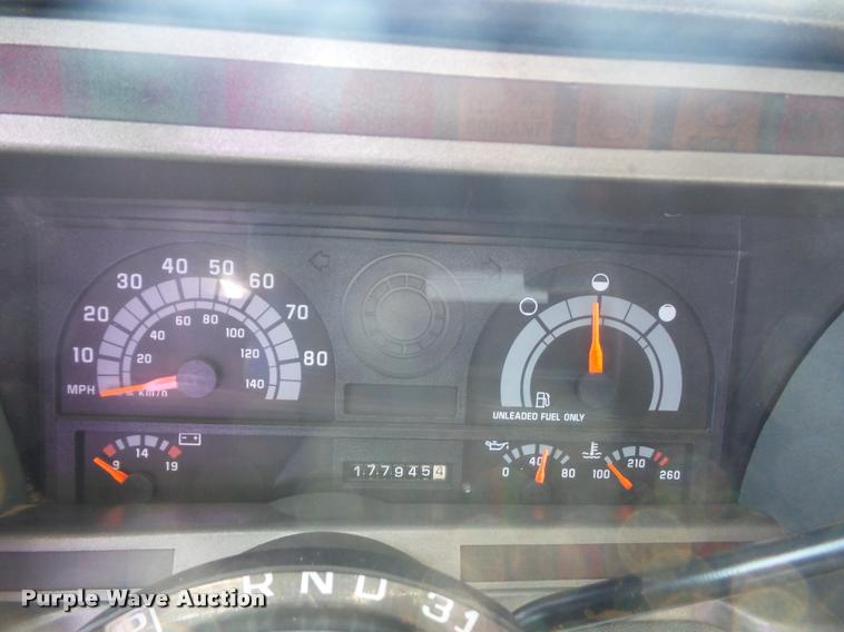 image for item DD9475 2001 GMC C6500 dump truck