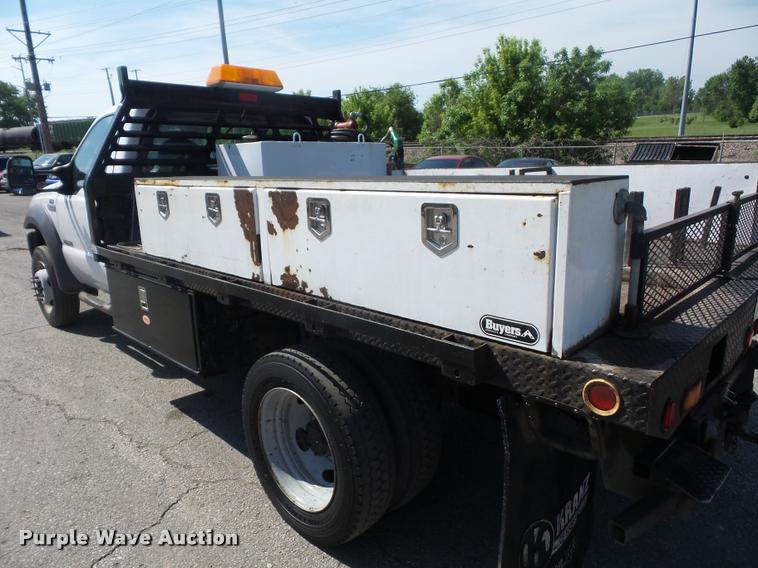 image for item DD9476 2005 Ford F450 Super Duty flatbed truck