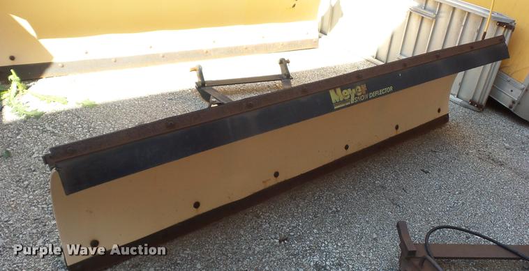 image for item DD9476 2005 Ford F450 Super Duty flatbed truck