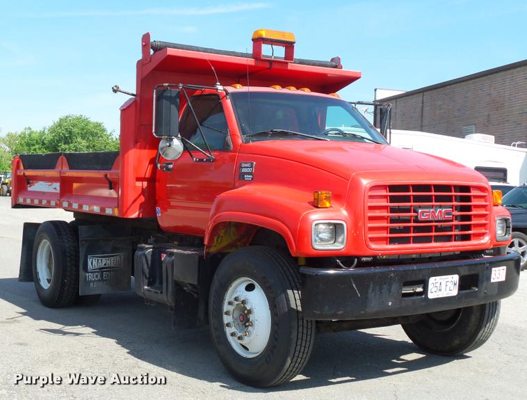 image for item DD9477 2001 GMC C6500 dump truck
