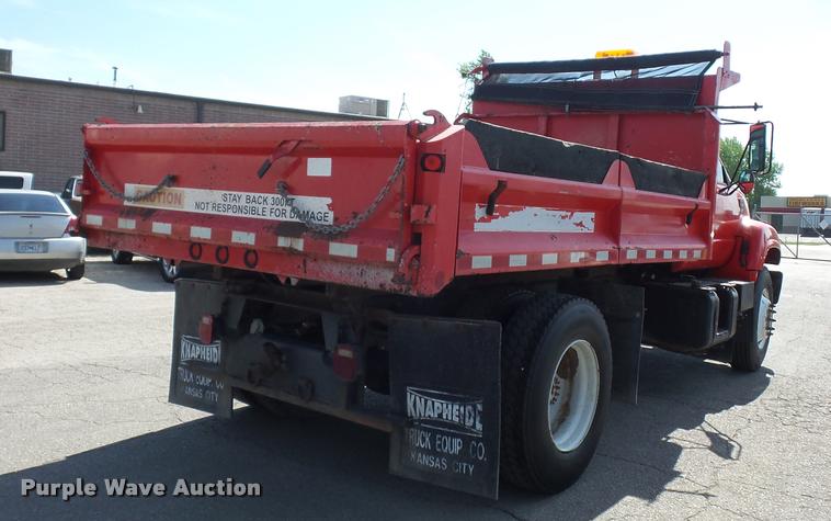 image for item DD9477 2001 GMC C6500 dump truck