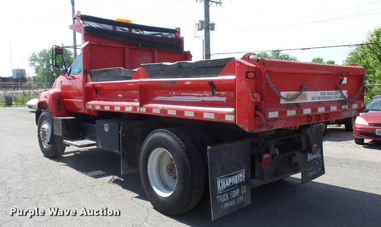 image for item DD9477 2001 GMC C6500 dump truck