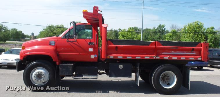 image for item DD9477 2001 GMC C6500 dump truck