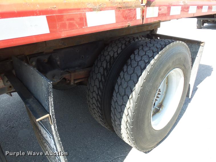 image for item DD9477 2001 GMC C6500 dump truck