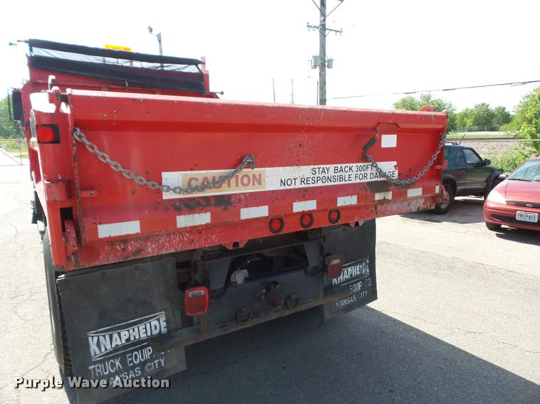 image for item DD9477 2001 GMC C6500 dump truck