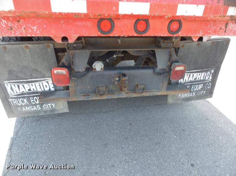 image for item DD9477 2001 GMC C6500 dump truck